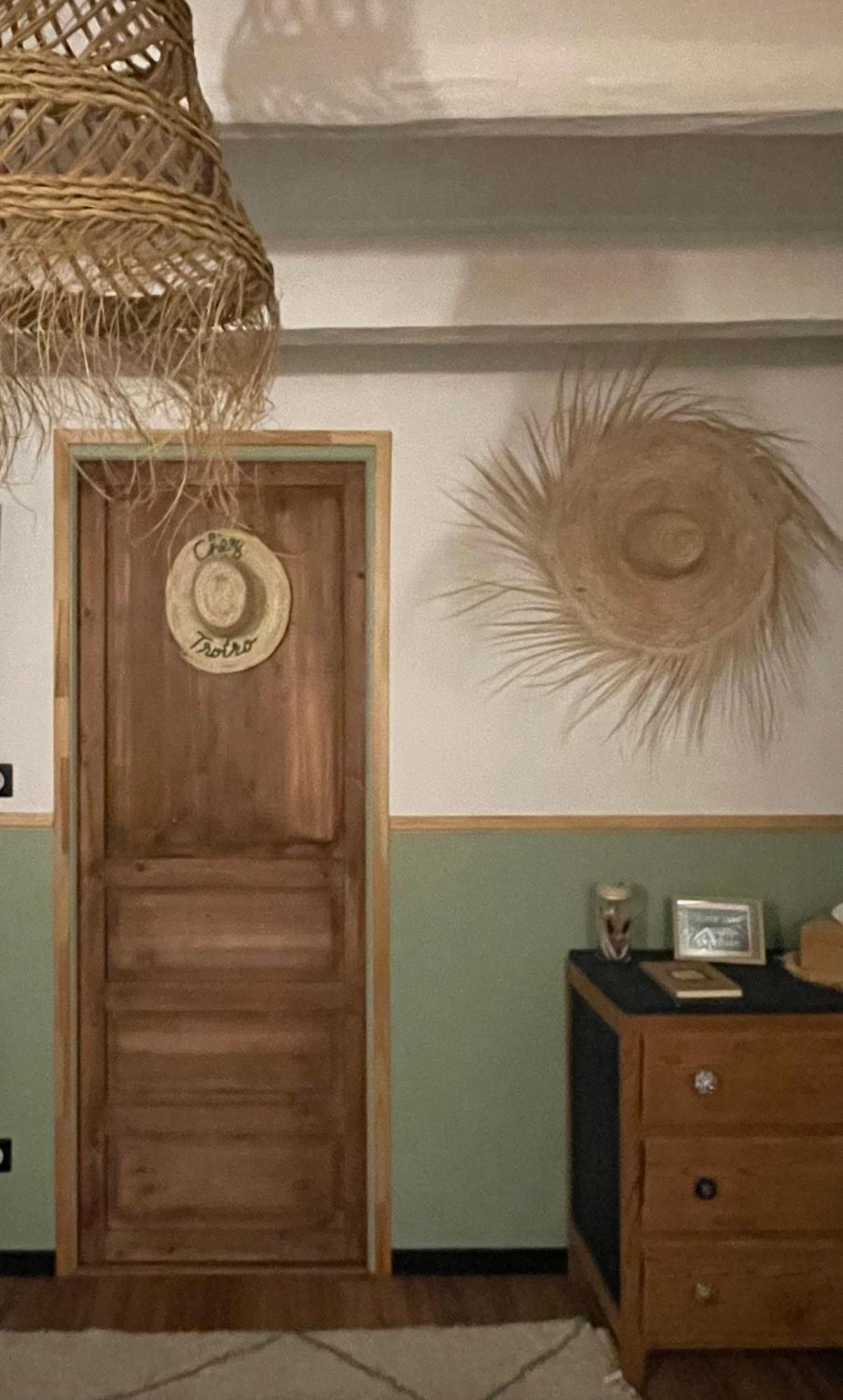 Chez Trotro Homestay Saint-Pierre-de-Plesguen