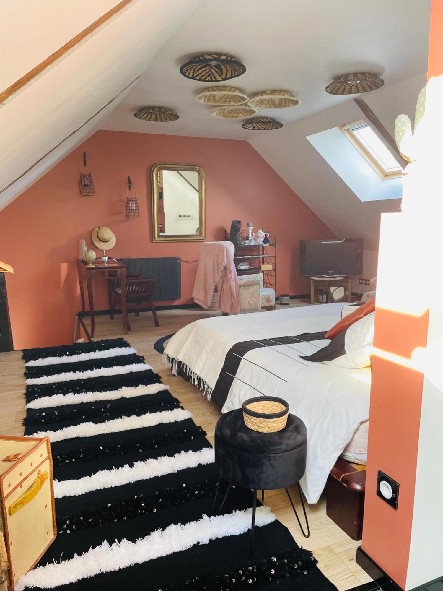 Chez Trotro Homestay Saint-Pierre-de-Plesguen